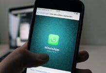 How To Integrate Live Chat Data With Messaging Platforms For Better Customer Communication whatsapp chat